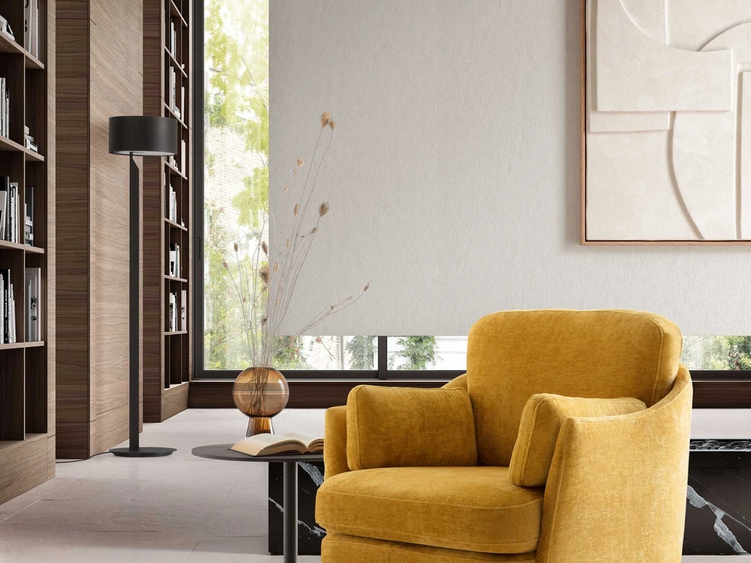 Poltrona in tessuto imbottito Galen di Le Comfort