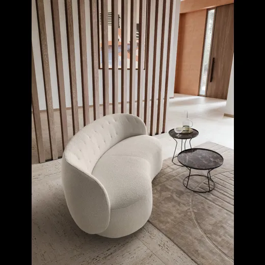 Divano lineare Moby Loveseat in tessuto di Le Comfort