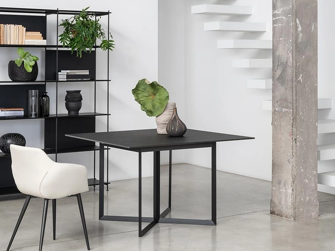 Tavolo quadrato Lupin XL di Pezzani